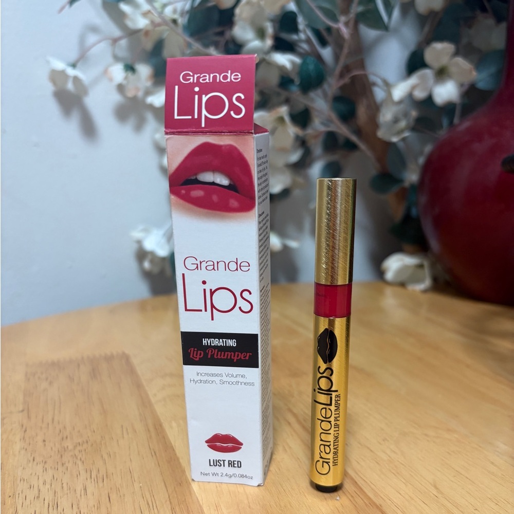 Grande Lips ~ Hydrating Lip Plumper ~ Lust Red (rare shade) BNIB Full Size NEW